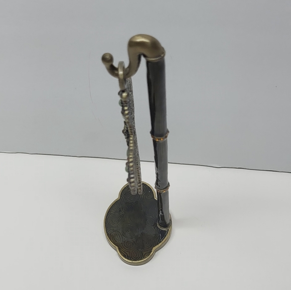 Olivia Riegel Designer Enamel Cross with Swarovski Crystals, Stand included. - Picture 9 of 11